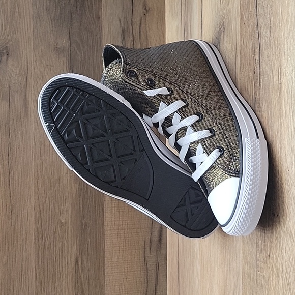 Converse High Top Brand new. - Picture 4 of 12